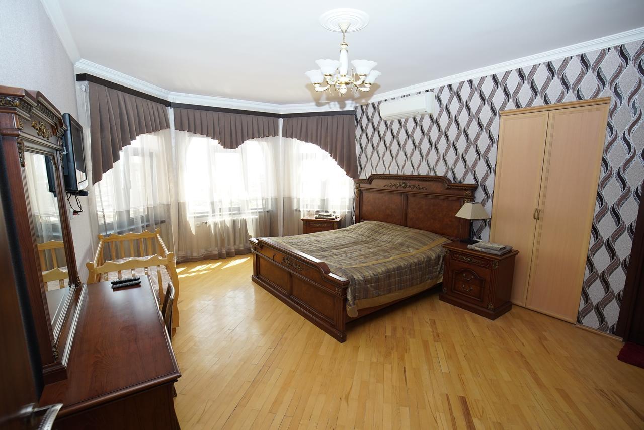 Nice House In The Heart Of The City 耶烈万 外观 照片